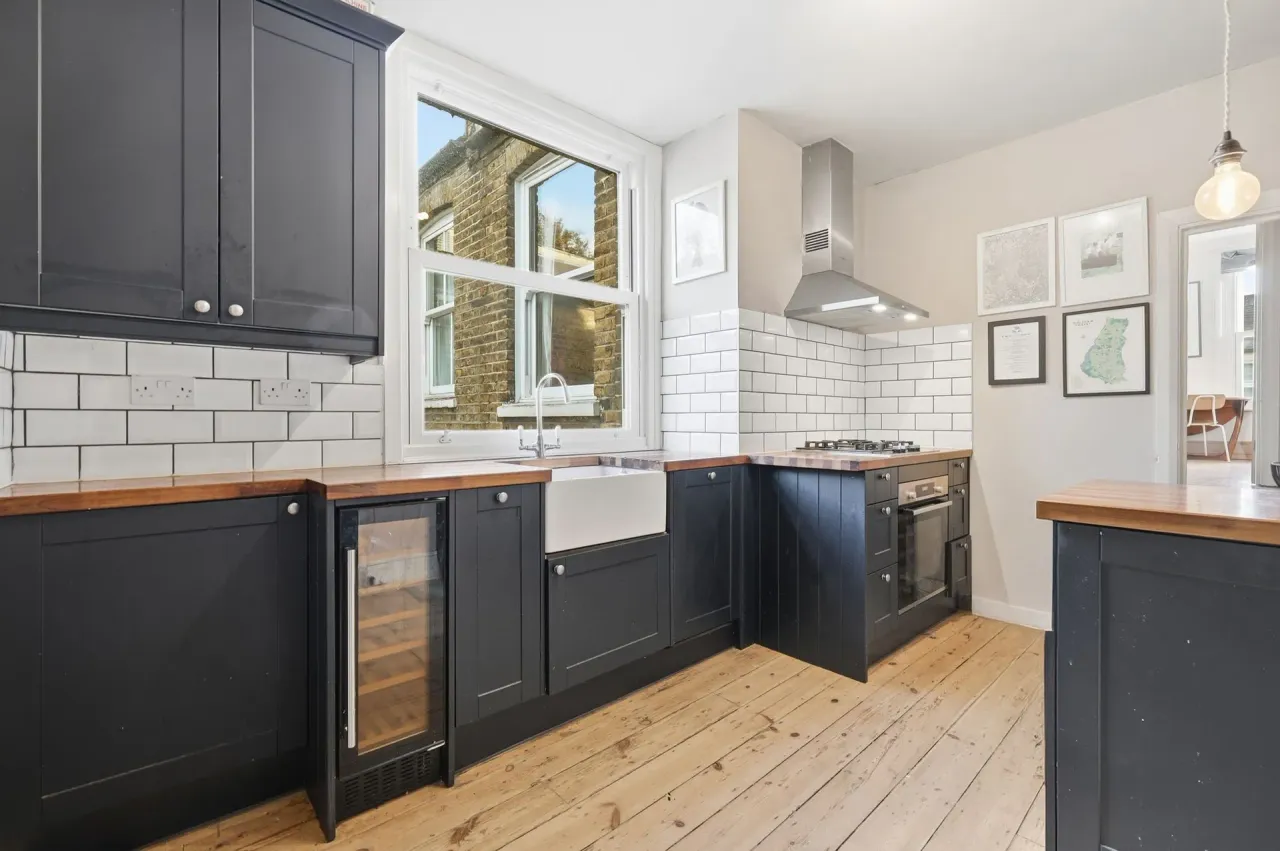 Richmond Road, London, E11, photo 3
