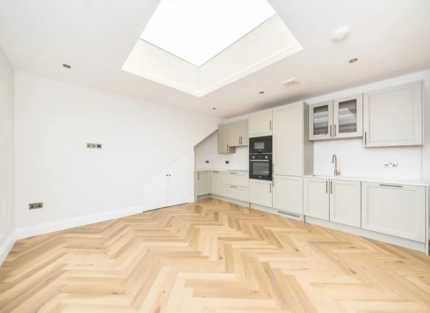 Hazelwood Avenue, Morden, SM4, photo 2