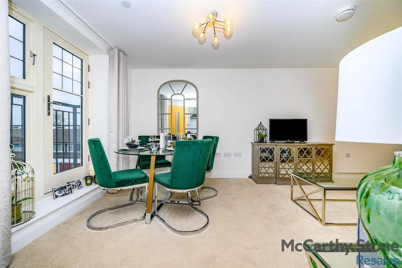Great North Road, Hatfield, AL9, photo 14