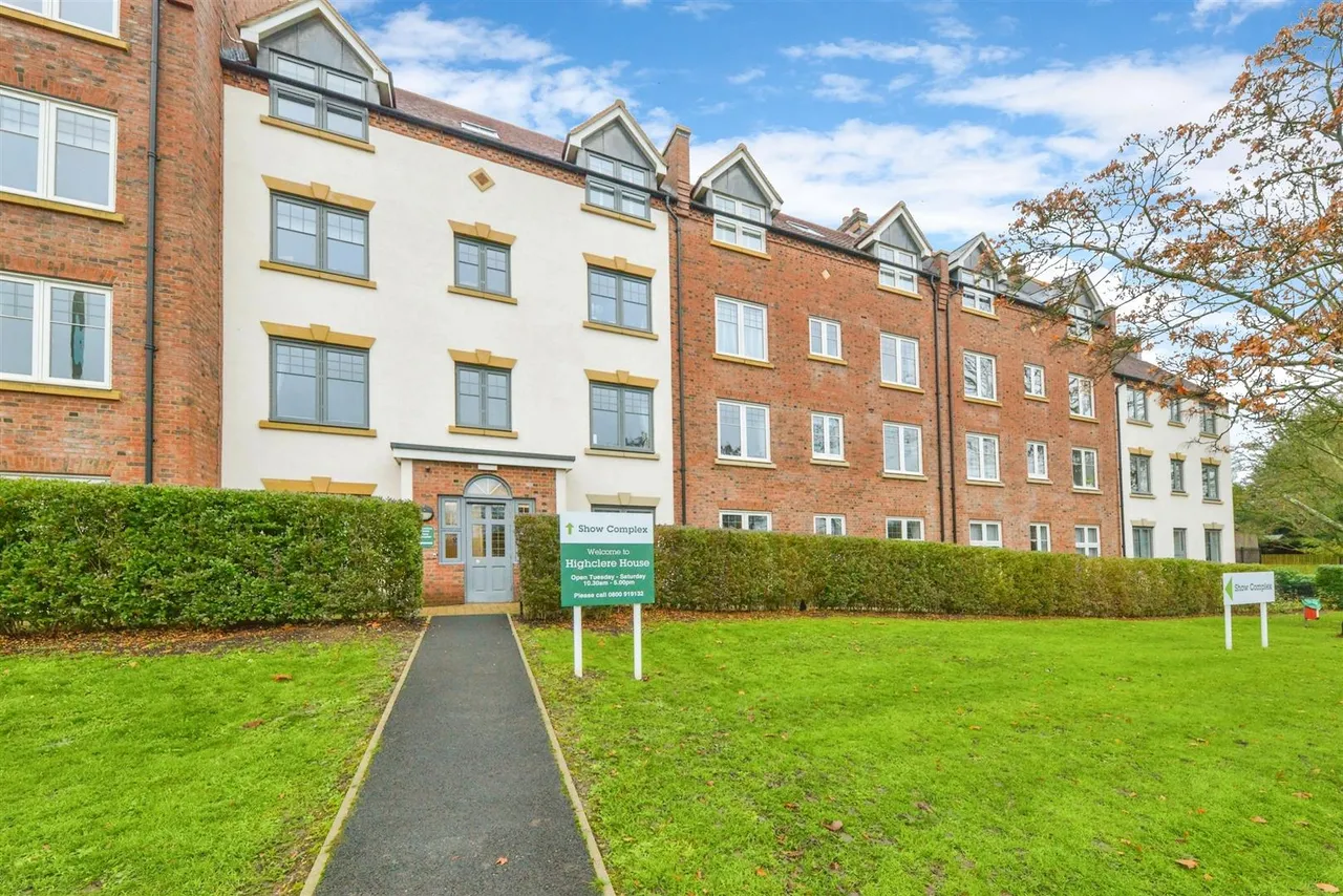 Great North Road, Hatfield, AL9, photo 19