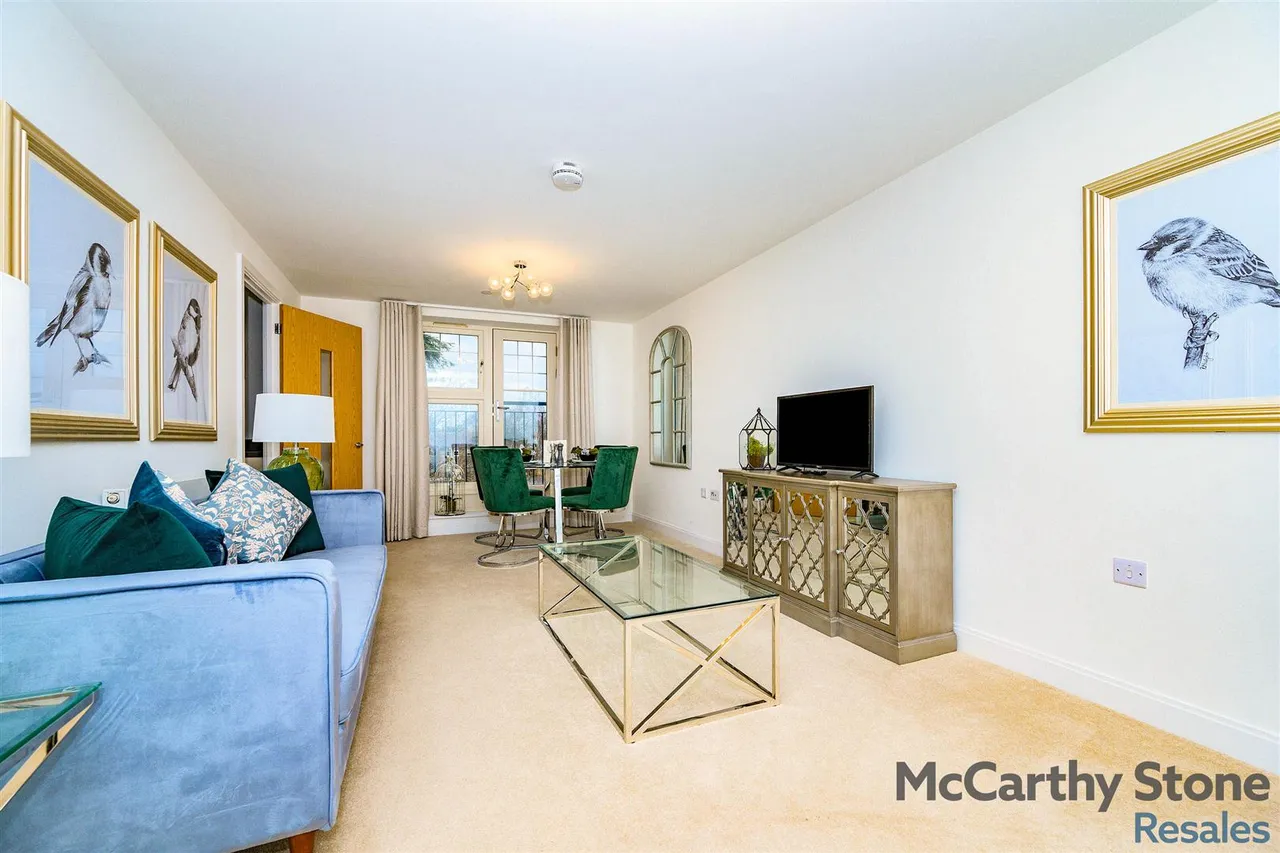 Great North Road, Hatfield, AL9, photo 16