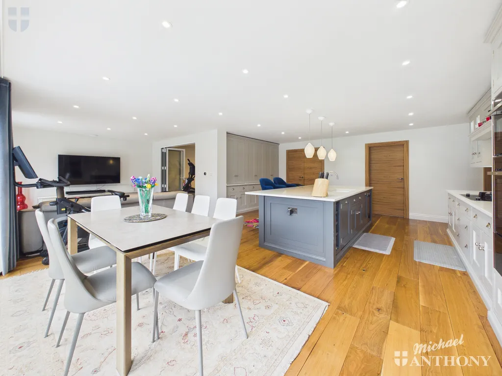 Elizabeth Close, Aylesbury, HP21 9XX, photo 3
