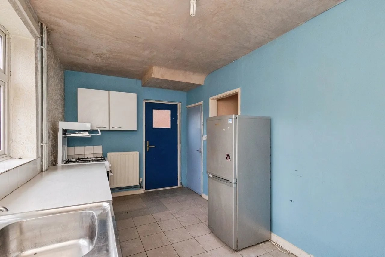 Waddicor Avenue, OL6, photo 4