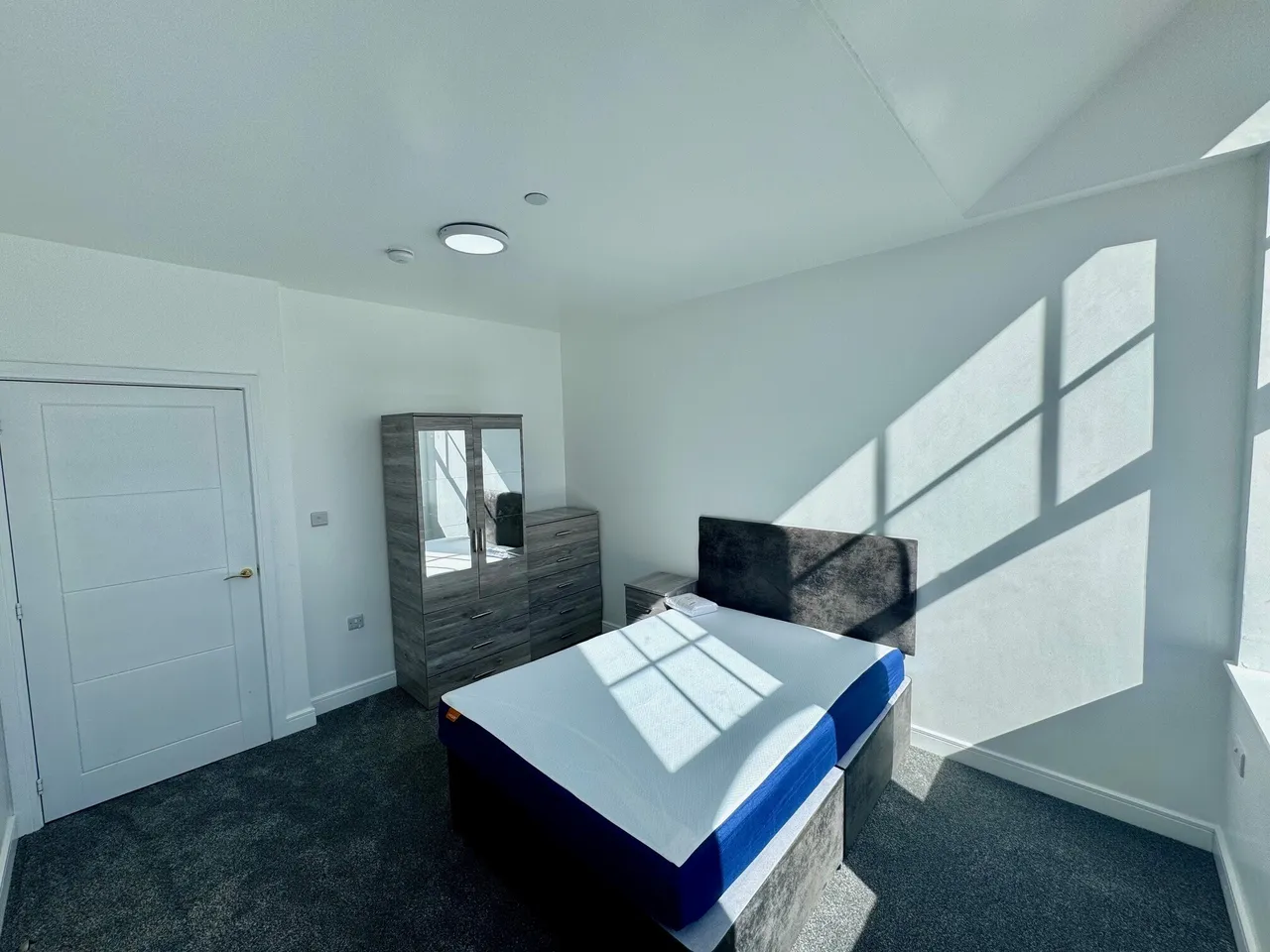 Castle Edge, City Centre, NG7, photo 5
