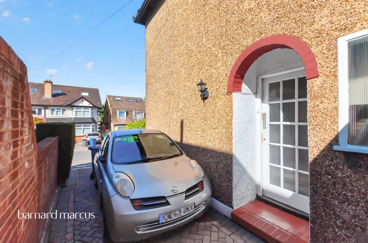 Ridgeview Road, London, N20, photo 22