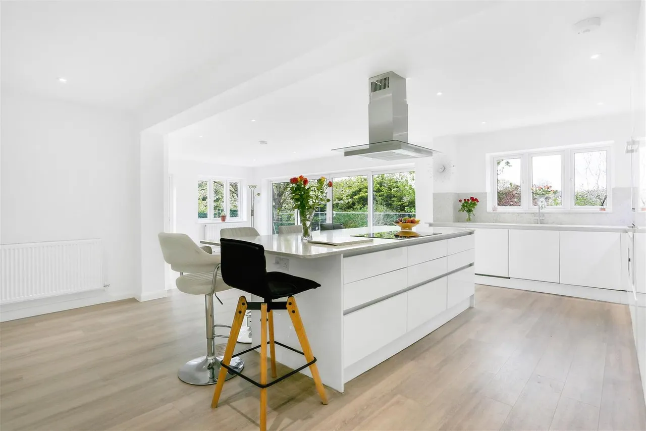 Nonsuch Walk, Cheam, SM2 7LG, photo 12