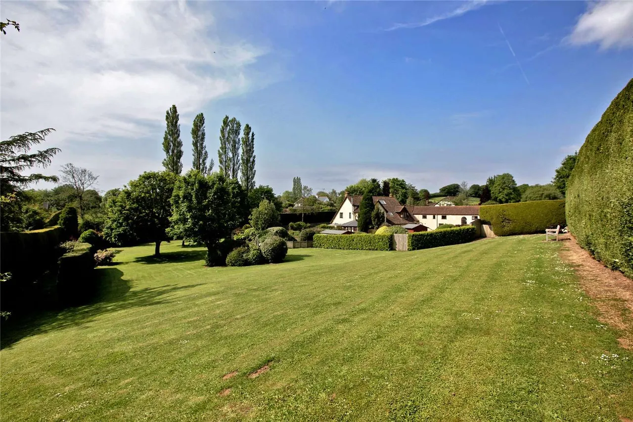 Cadhay Lane, Ottery St. Mary, Devon, EX11 1QZ, photo 3