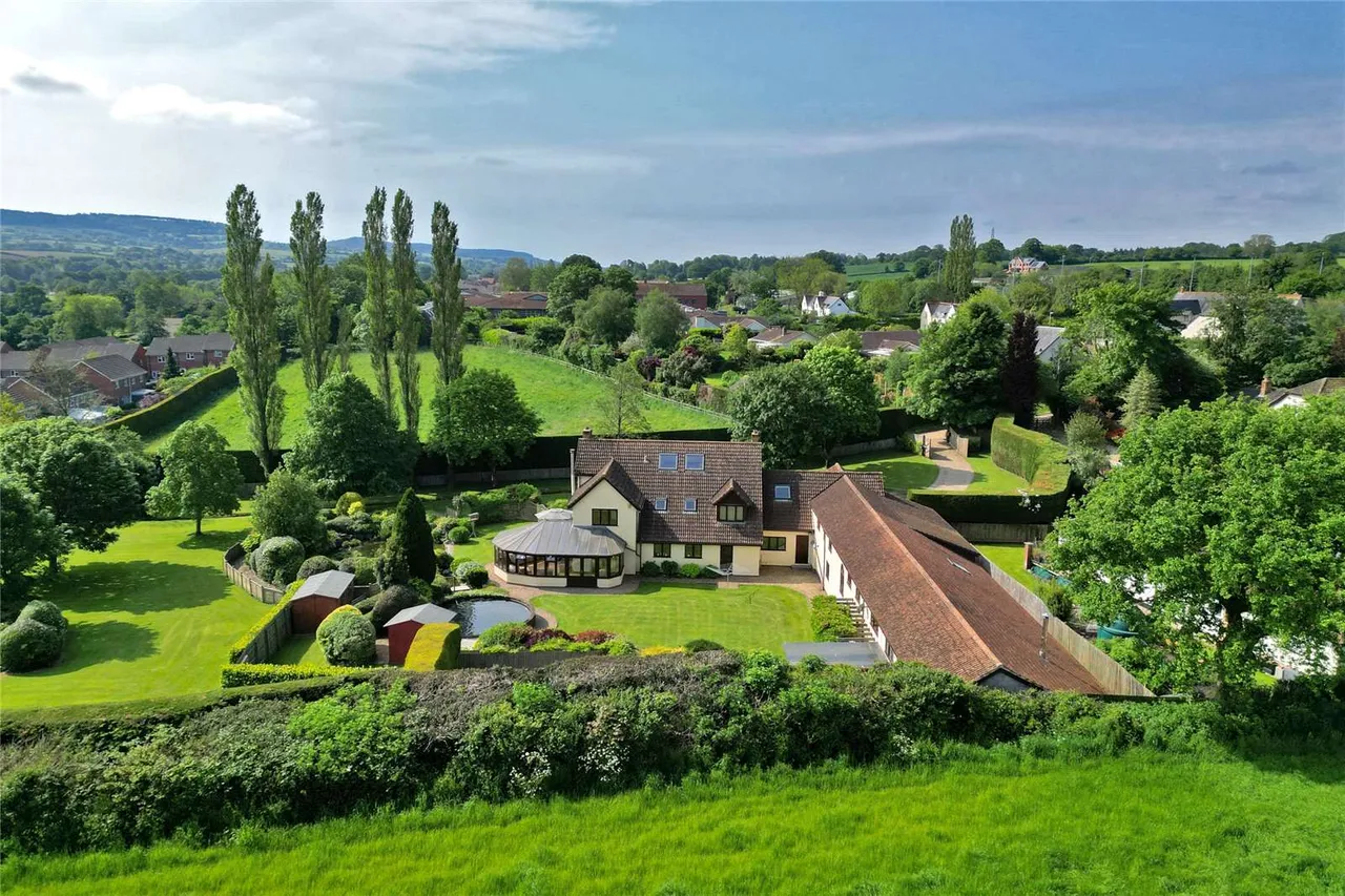 8 bed house for sale — Cadhay Lane, Ottery St. Mary, Devon, EX11 1QZ
