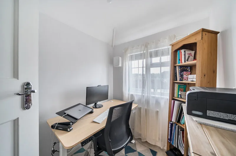 Famet Avenue, Purley CR8 2DN, photo 14