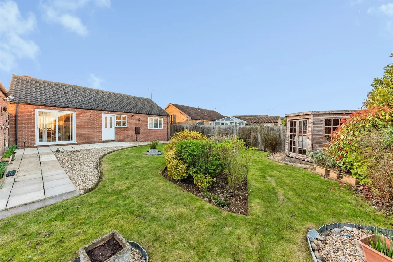 Headland Way, Navenby, Lincoln, photo 7