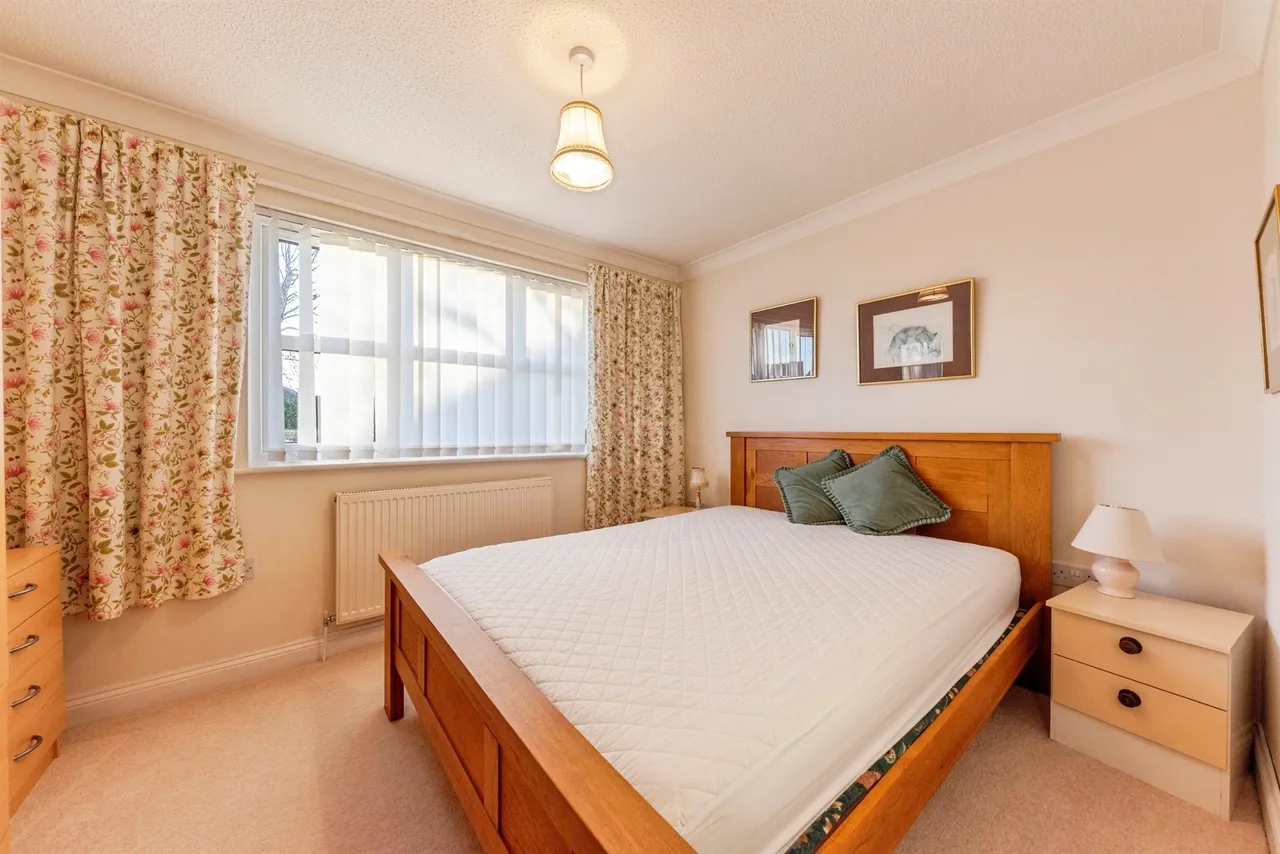 Headland Way, Navenby, Lincoln, photo 12