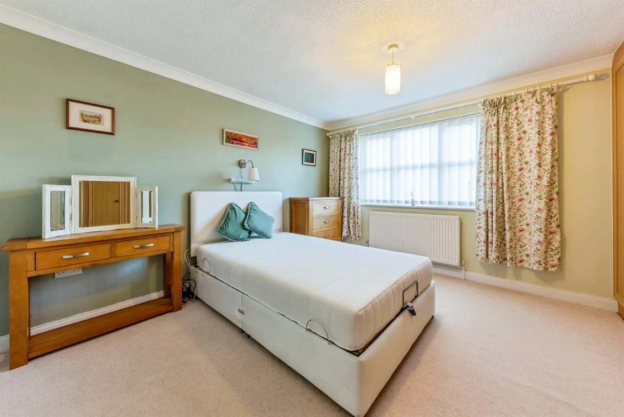 Headland Way, Navenby, Lincoln, photo 10