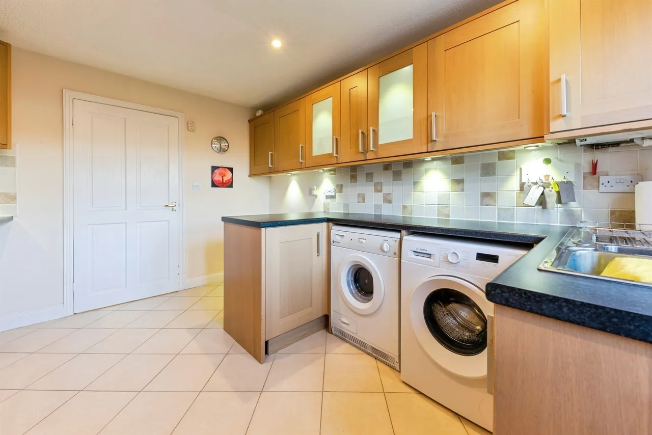 Headland Way, Navenby, Lincoln, photo 8