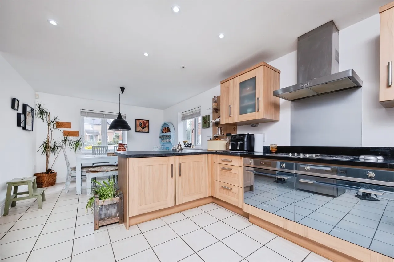 Featherbed Close, Winslow, BUCKINGHAM, photo 5