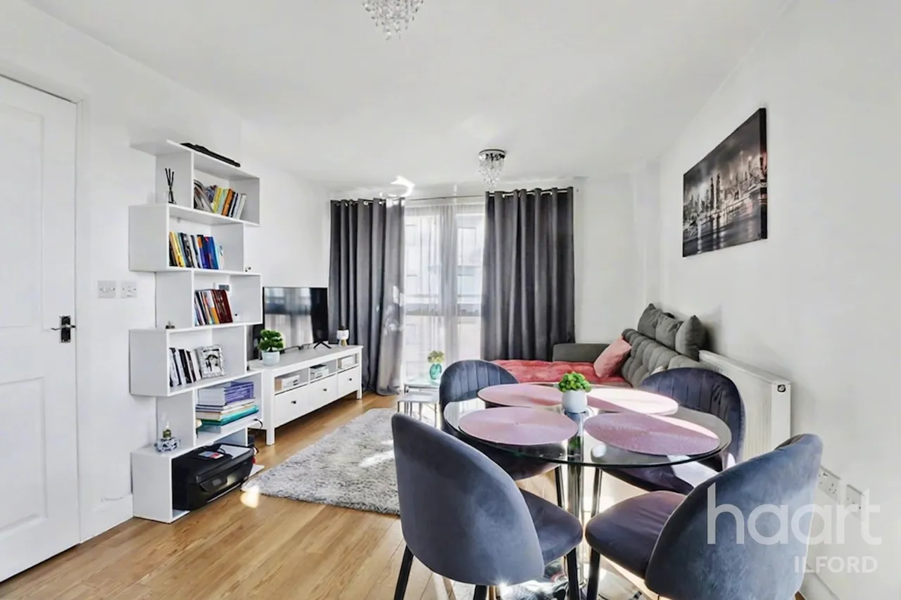 Perth Road, Ilford, IG2, photo 5