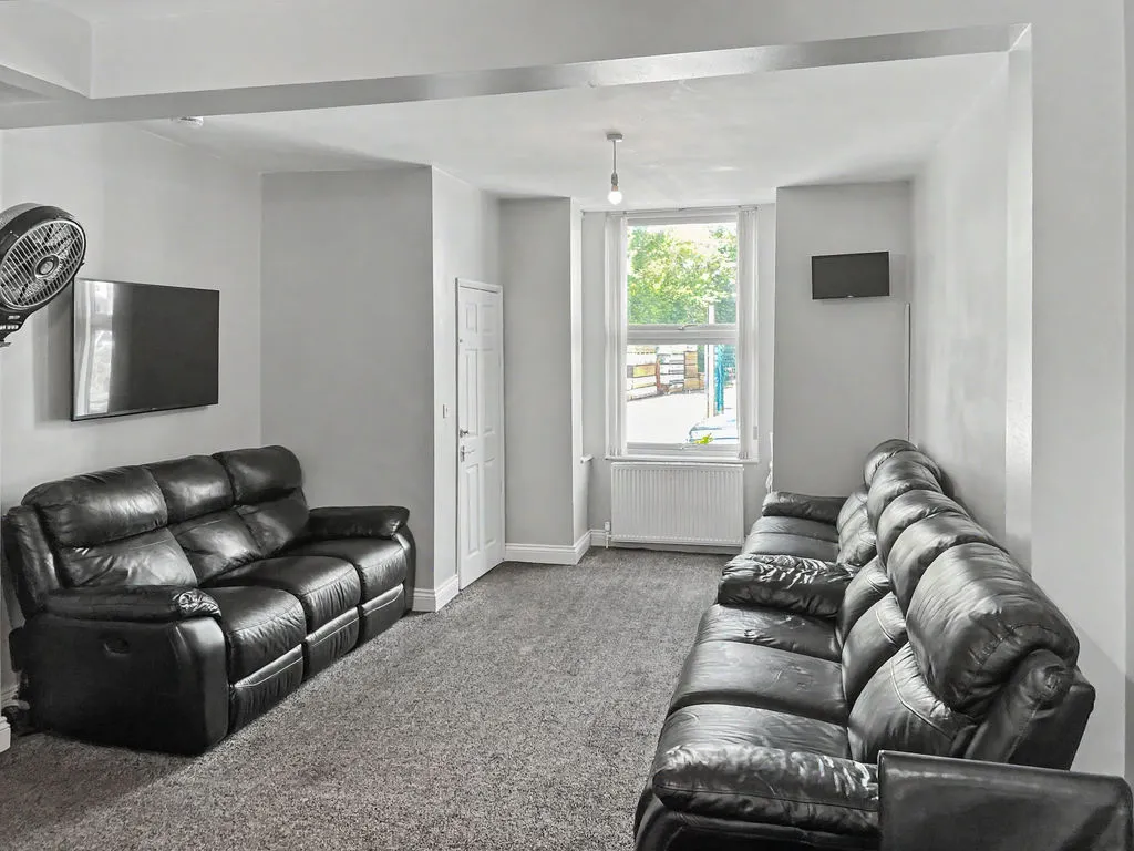 2 bed house for sale — Victoria Street, High Wycombe HP11 2LT