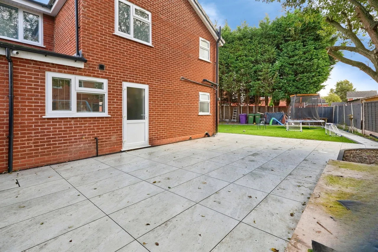Hawkswell Drive, Willenhall, WV13, photo 18