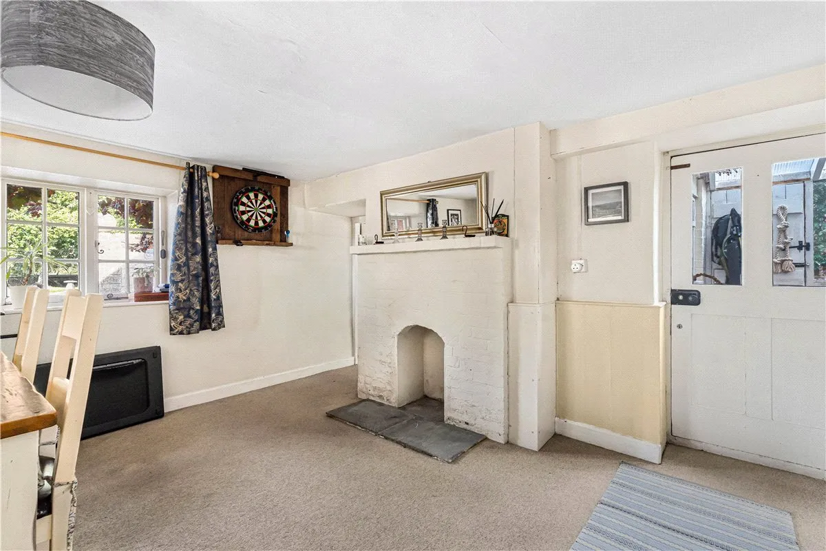 East Kennett, Marlborough, SN8, photo 5