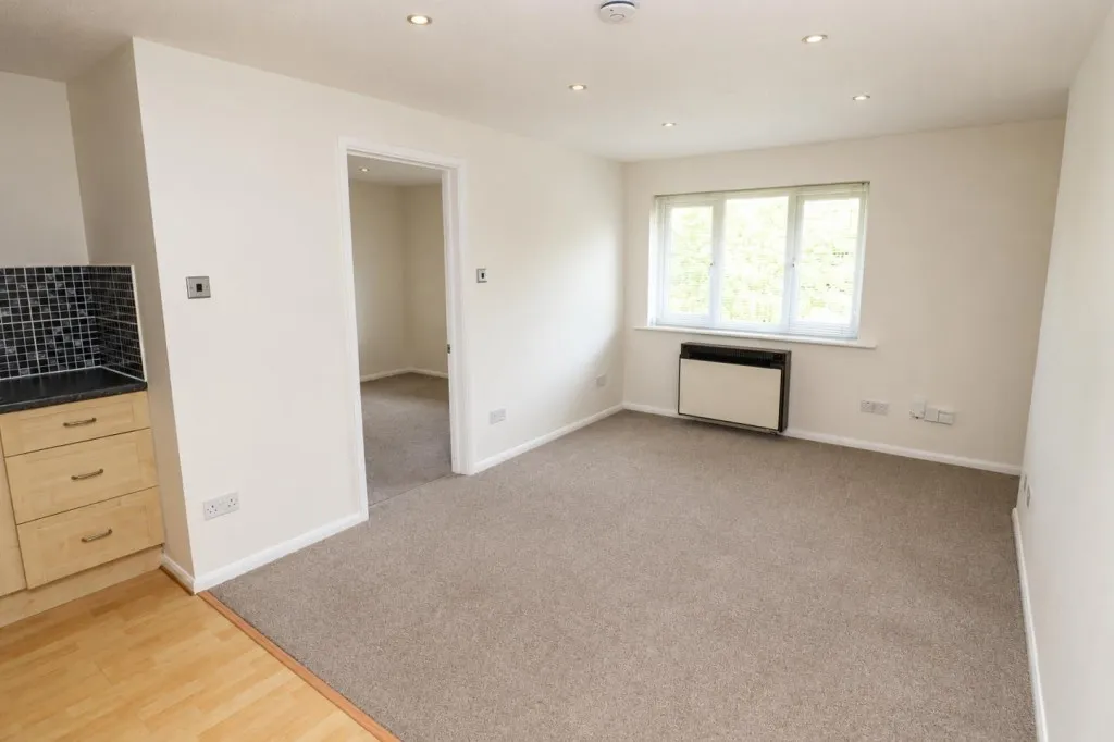 Swan Way, Church Crookham, photo 5