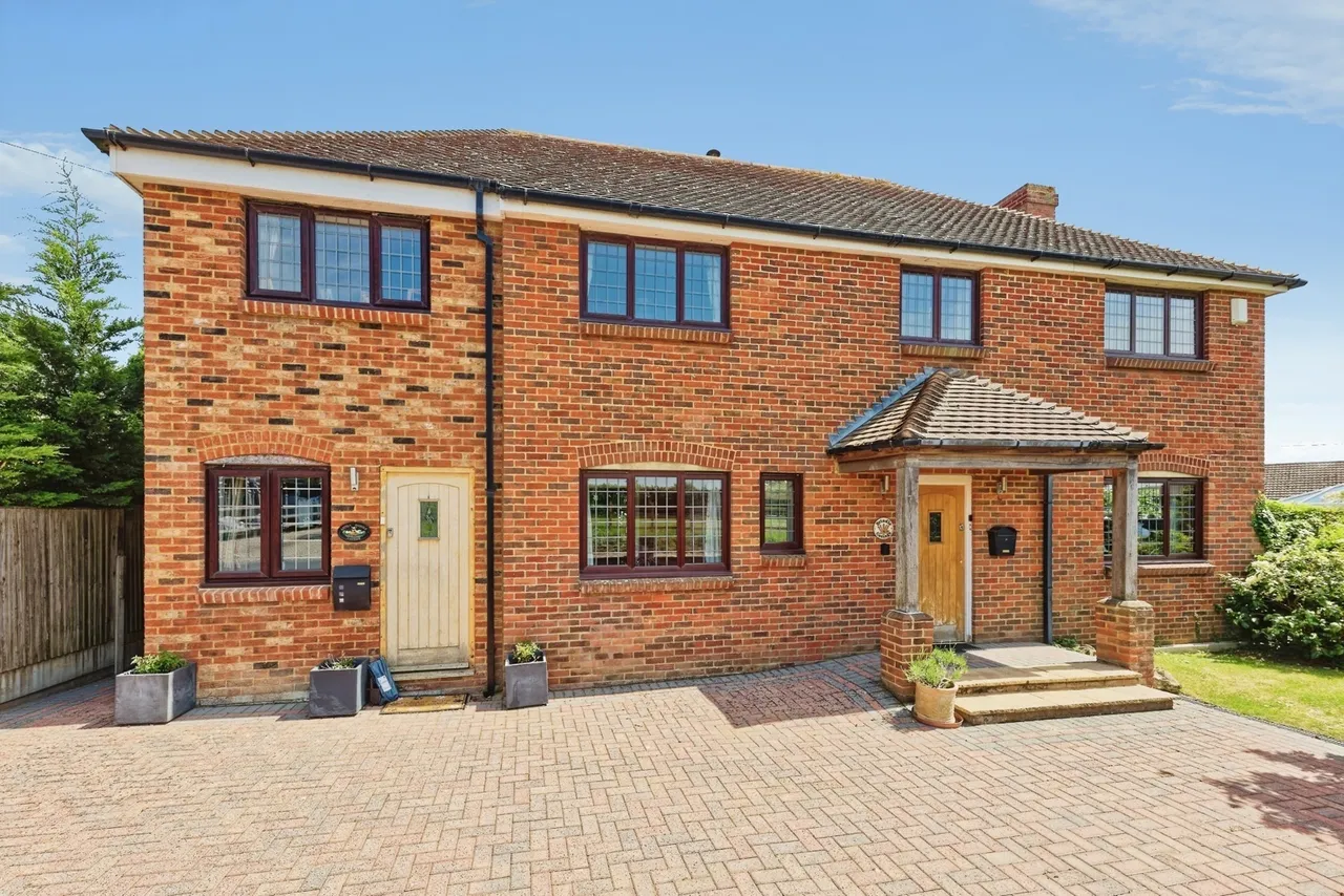 4 bed house for sale — The Street, Preston, Canterbury, Kent, CT3