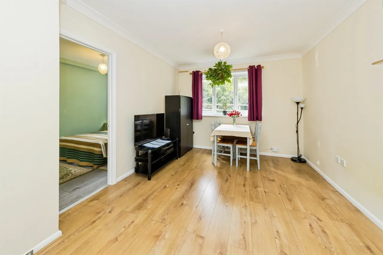 Chetwood Road, Crawley, RH11, photo 15