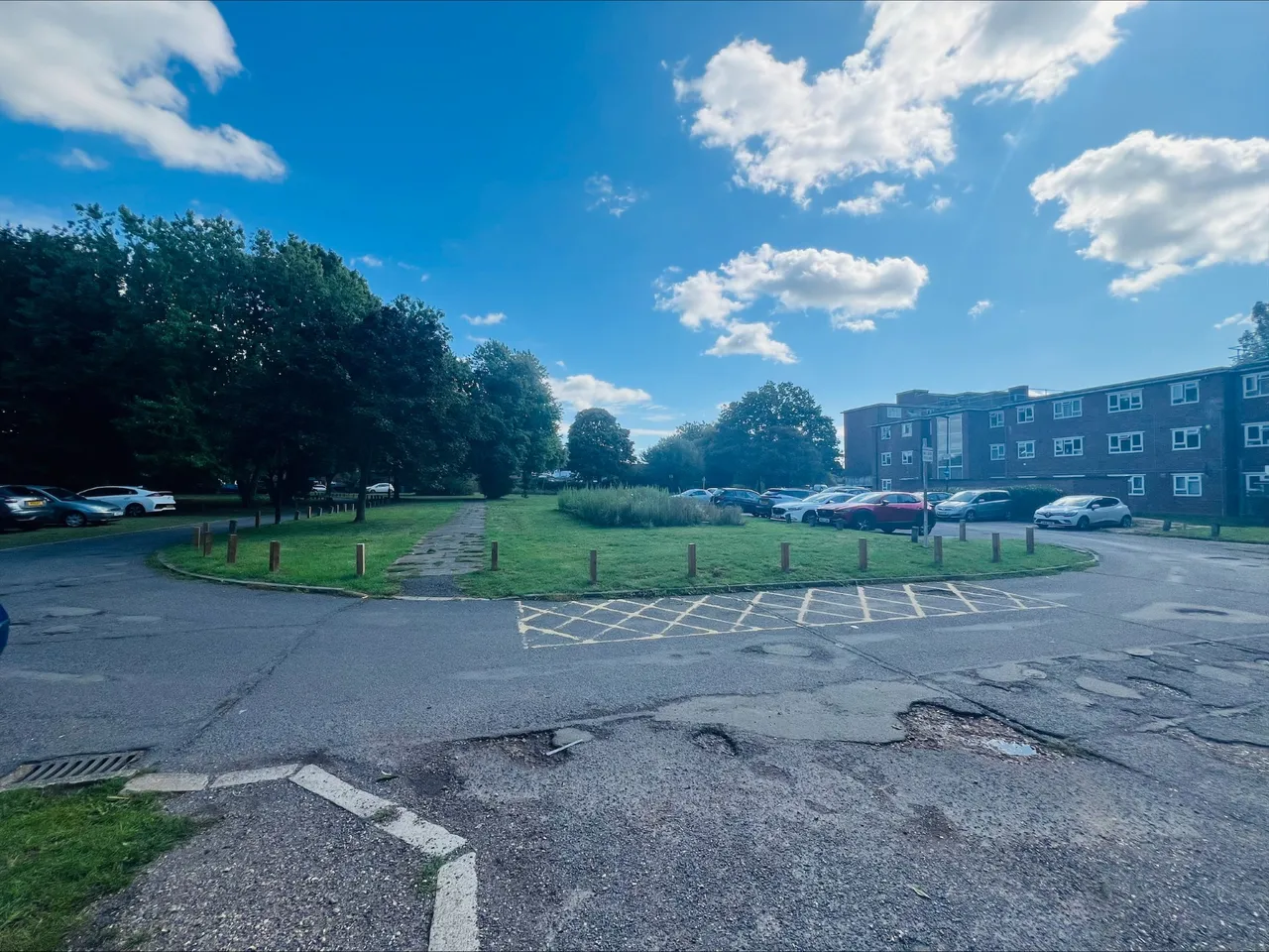 Old Ruislip Road, Northolt, UB5, photo 5