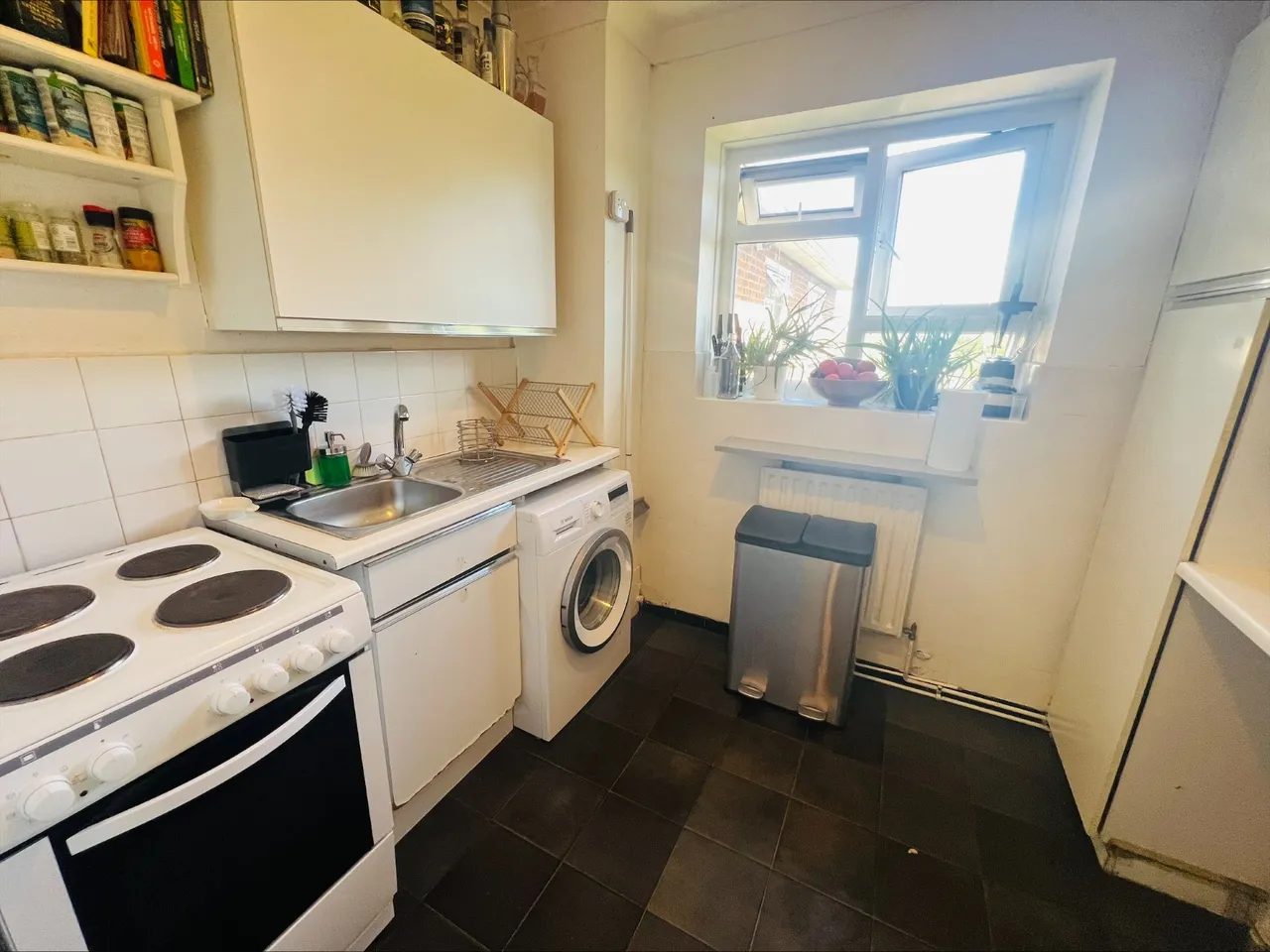 Old Ruislip Road, Northolt, UB5, photo 8