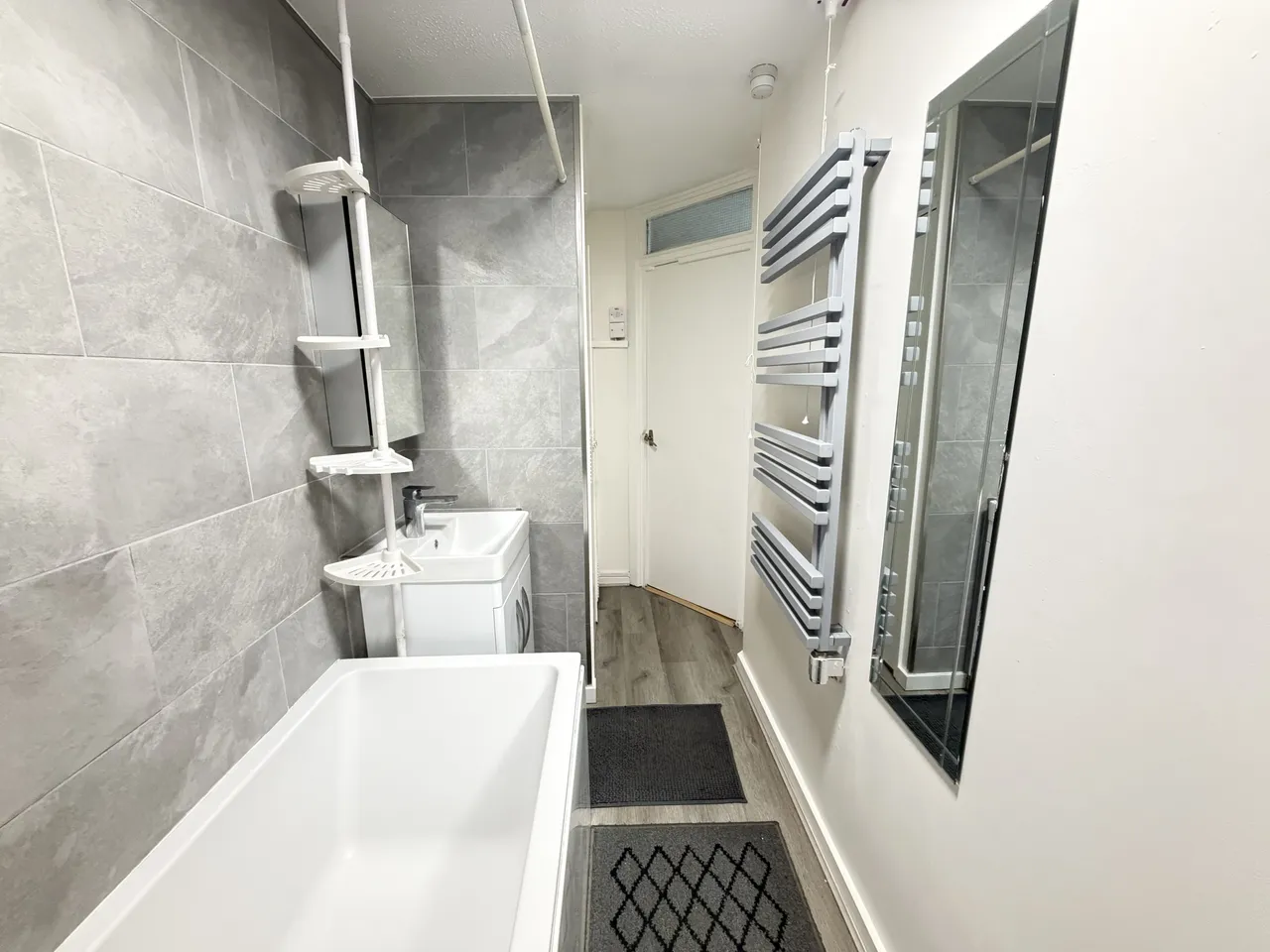 Aylesbury Close, Forest Gate, E7, photo 13