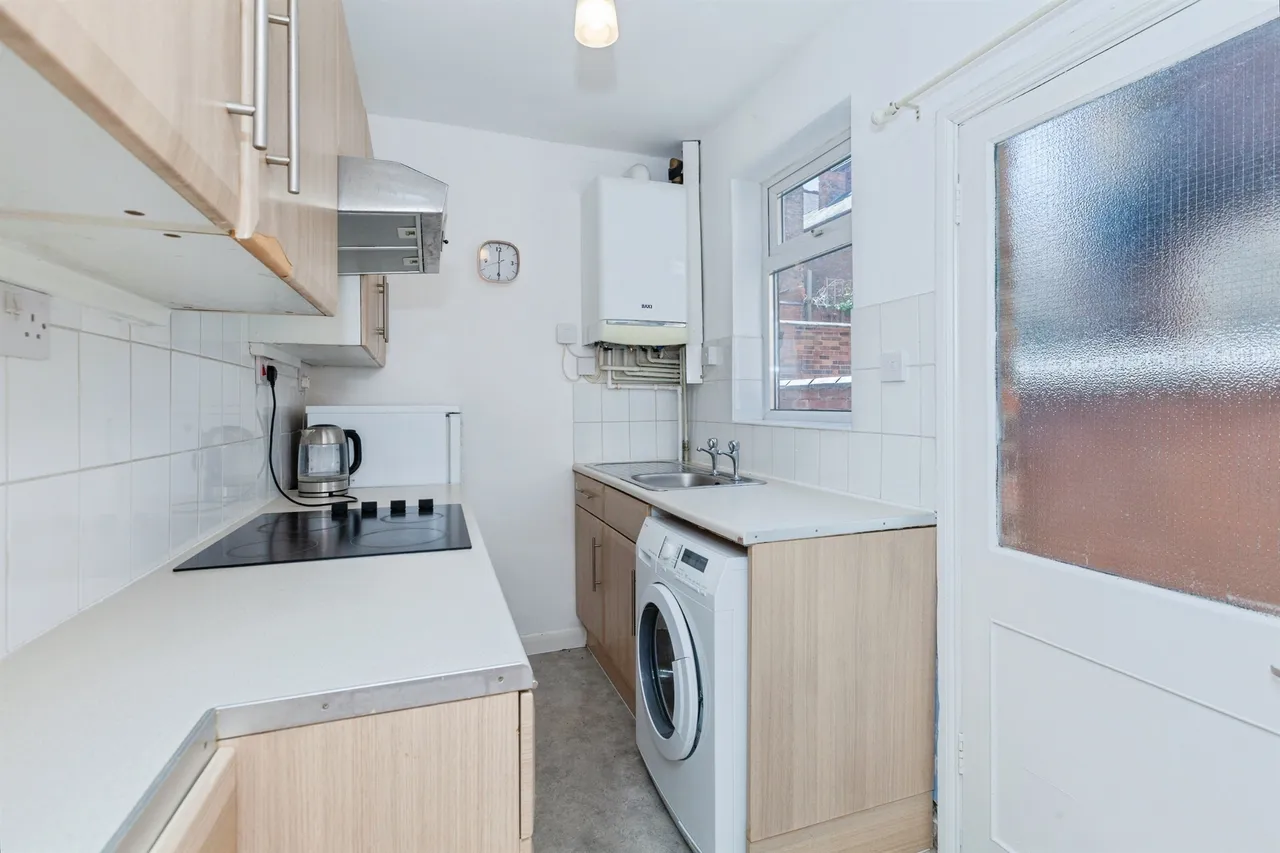 Brookhouse Avenue, Leicester, photo 7