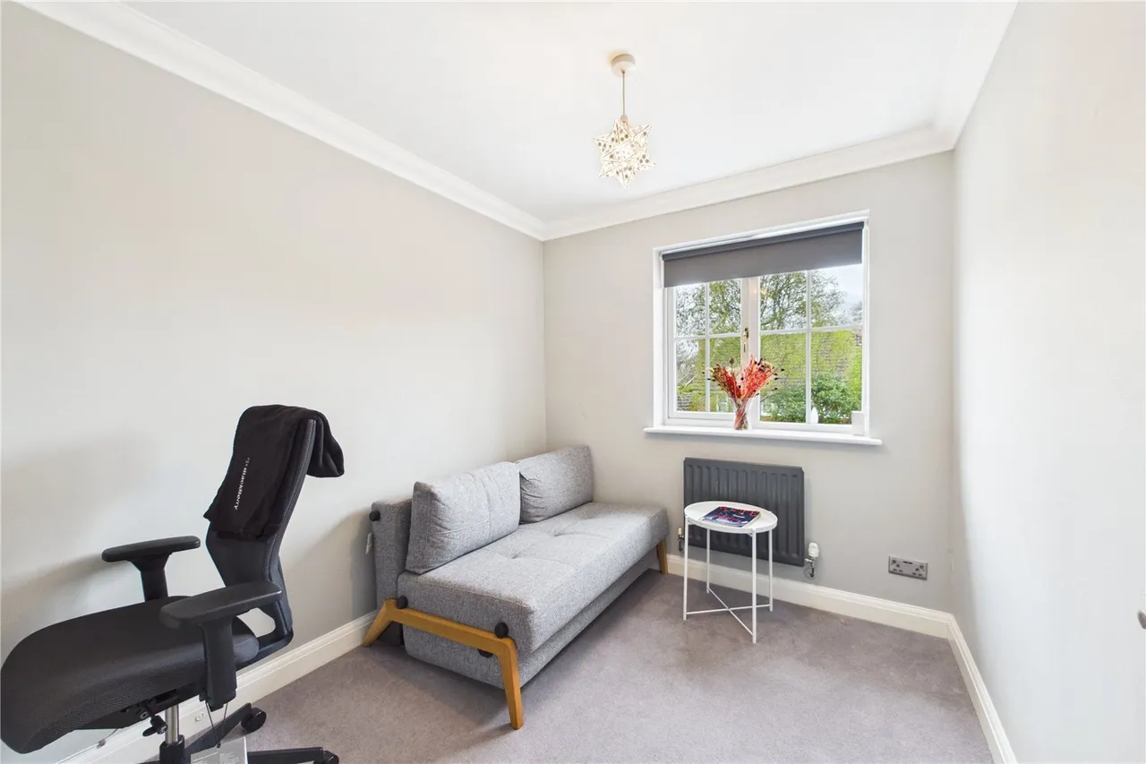 Woodcock Court, Three Mile Cross, Reading, photo 10