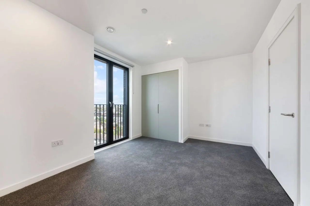 Plaistow Road, London, E13, photo 5