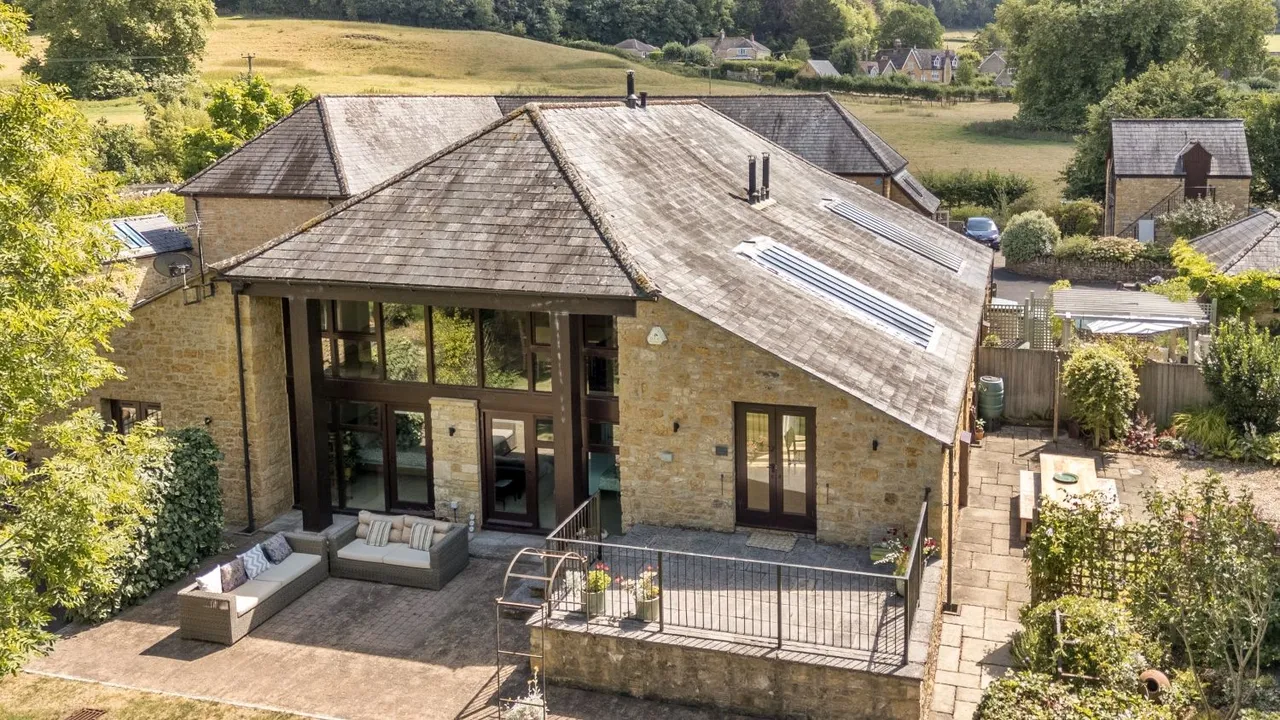 3 bed barn conversion for sale, The Wagon House Compton Pauncefoot, Compton Pauncefoot, BA22