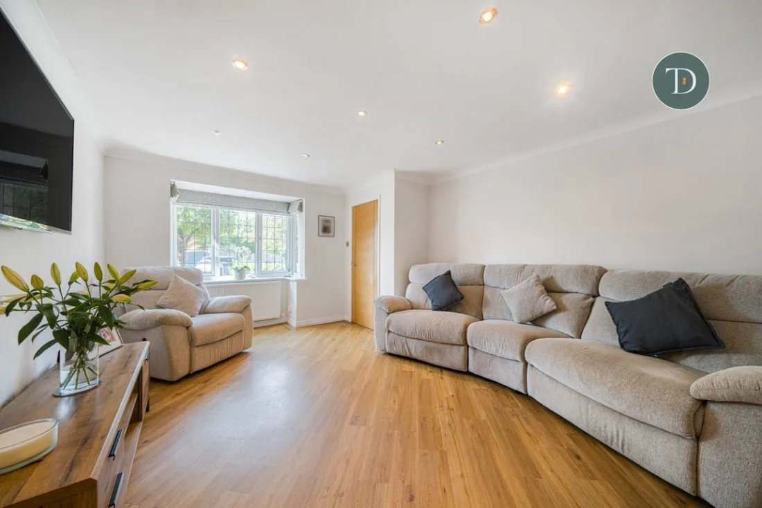 Oxford Close, Great Sutton, CH66 2WE, photo 8