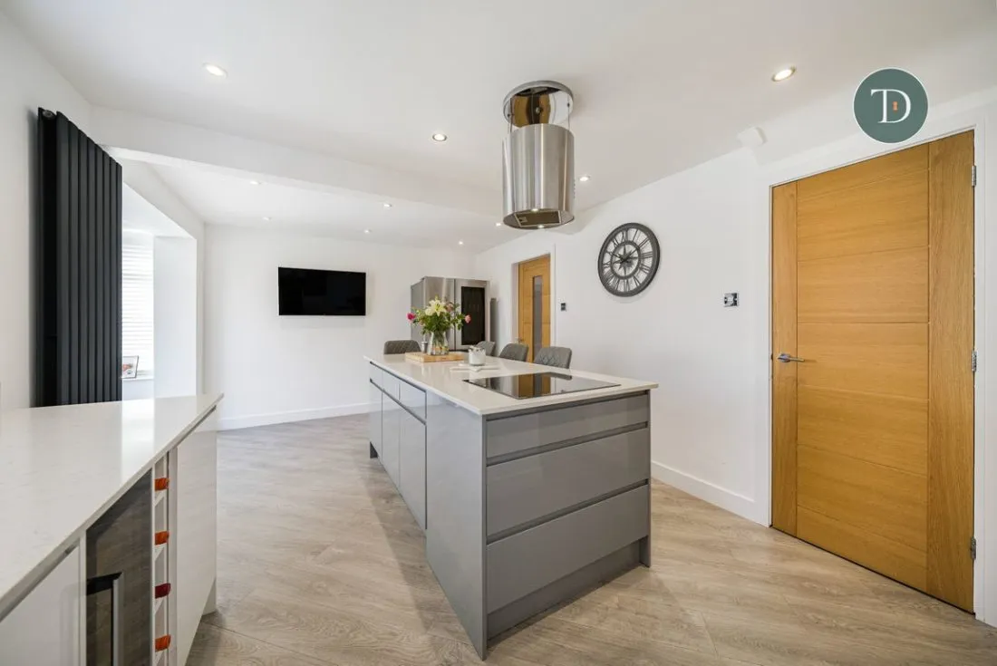 Oxford Close, Great Sutton, CH66 2WE, photo 5