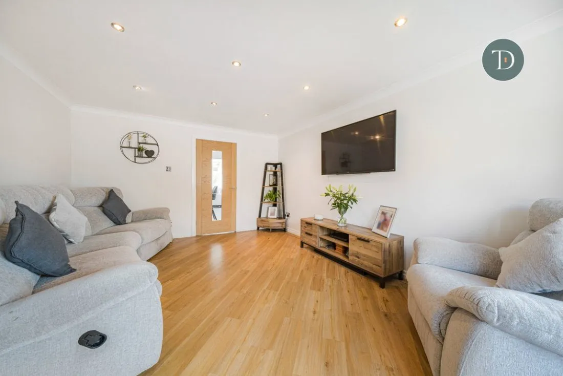 Oxford Close, Great Sutton, CH66 2WE, photo 7