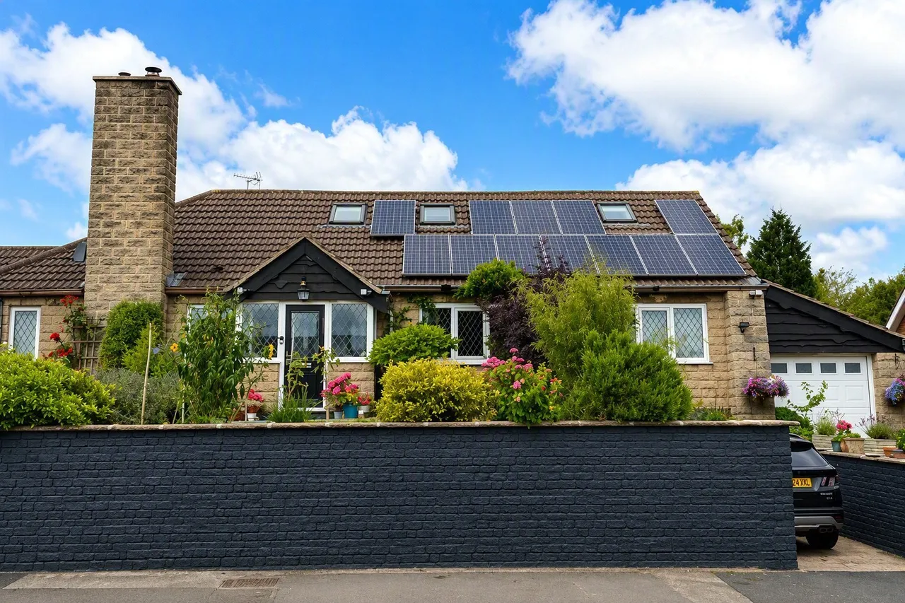 4 bed house for sale — Robin Down Lane, Mansfield, Nottinghamshire, NG18