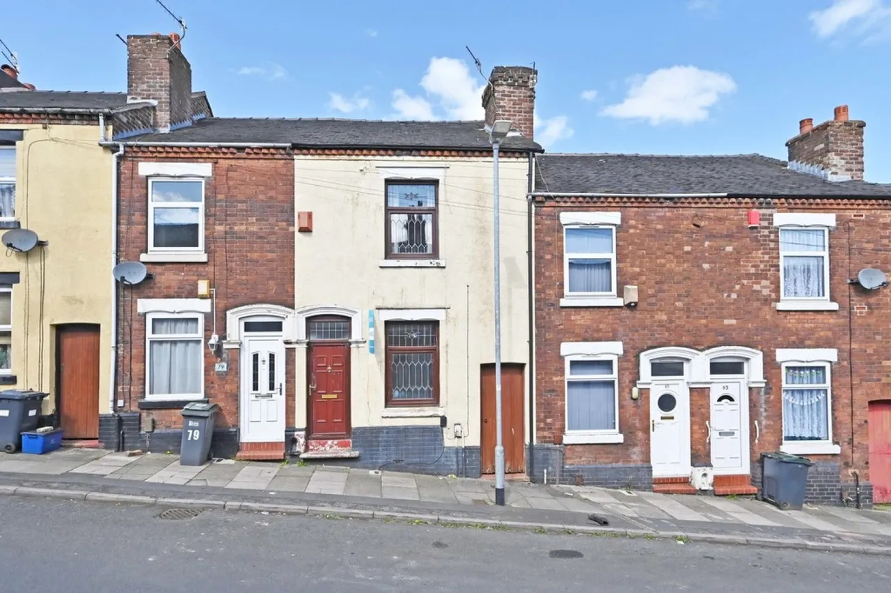 2 bed house for sale — Bold Street, Hanley, Stoke On Trent
