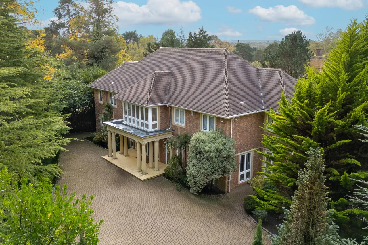 4 bed house for sale — St George's Hill, Weybridge, Surrey