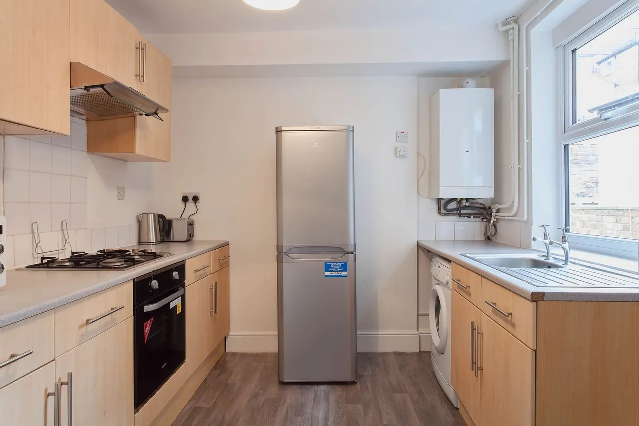 Balfour Road, Nottingham, NG7, photo 6