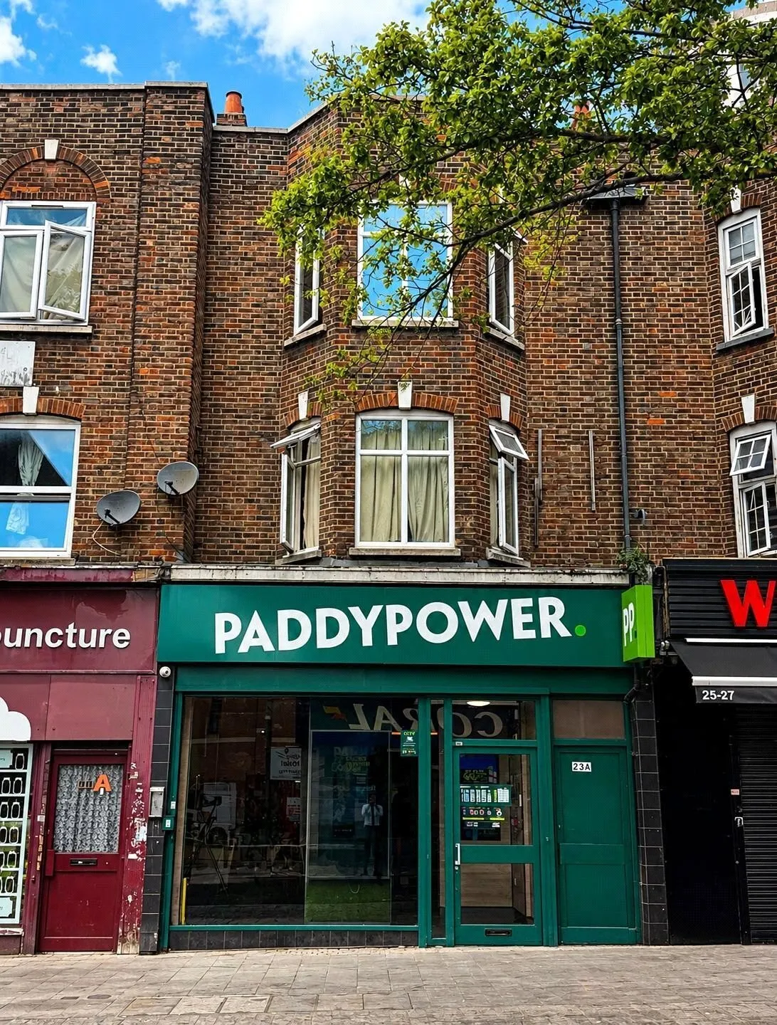 2 bed flat for sale — Station Parade, Barking, IG11