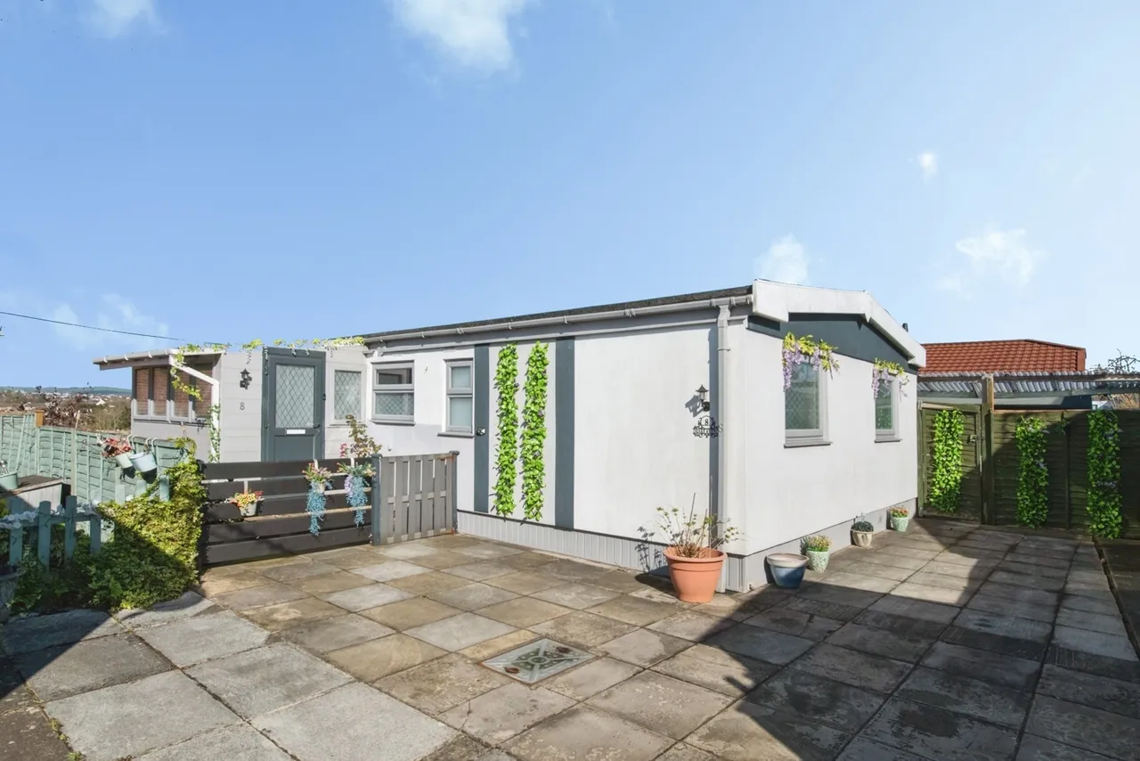 2 bed mobile home for sale, Drake Avenue, Ringswell Park, EX2