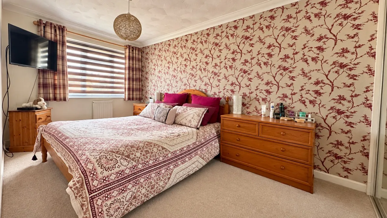 Mortimer Close, Netley Abbey, SO31, photo 7