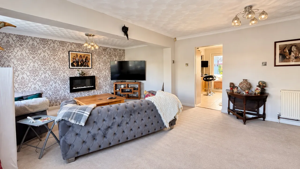 Mortimer Close, Netley Abbey, SO31, photo 4