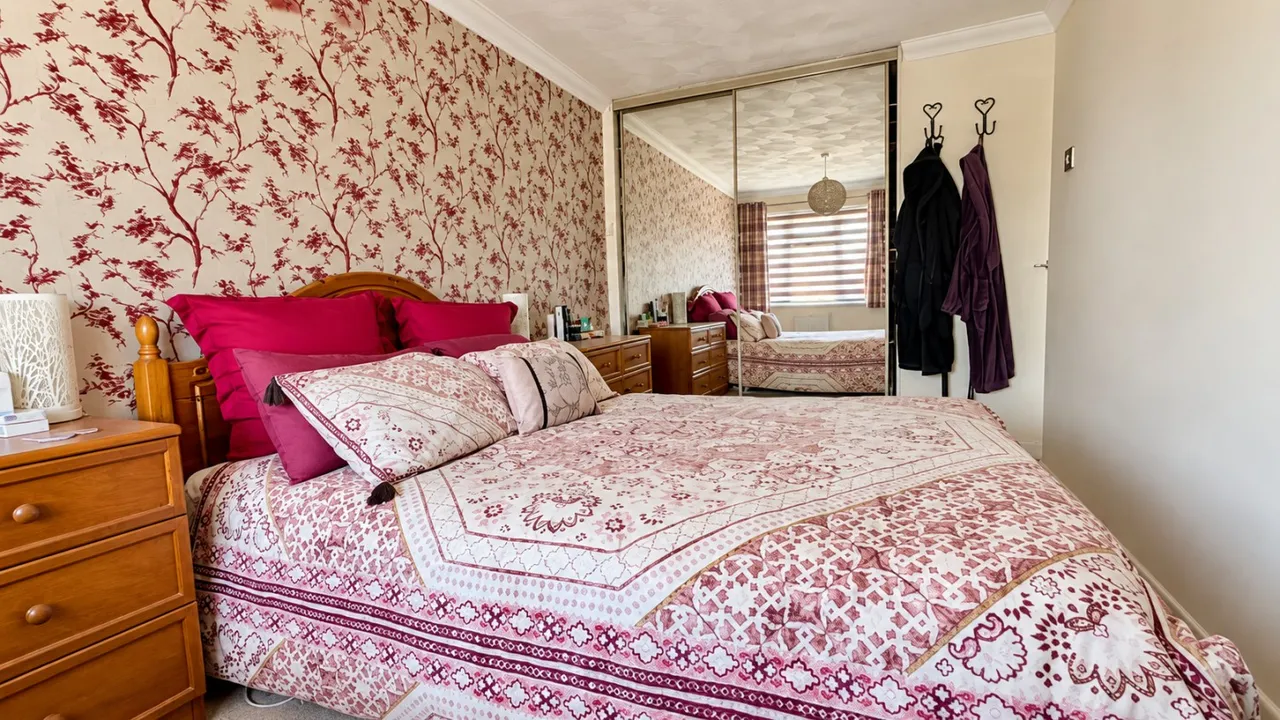 Mortimer Close, Netley Abbey, SO31, photo 8