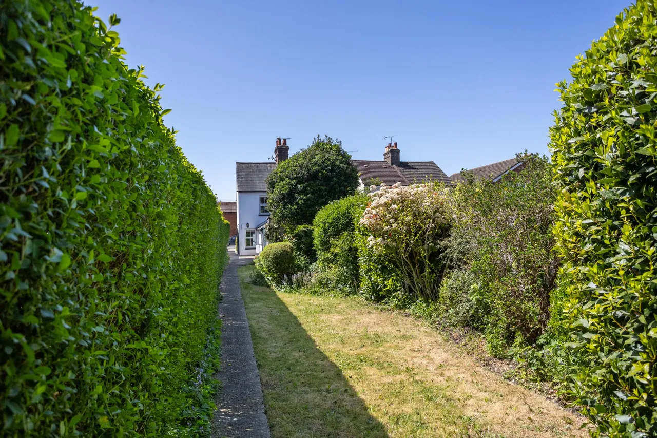 Albert Road, Horley, RH6, photo 14