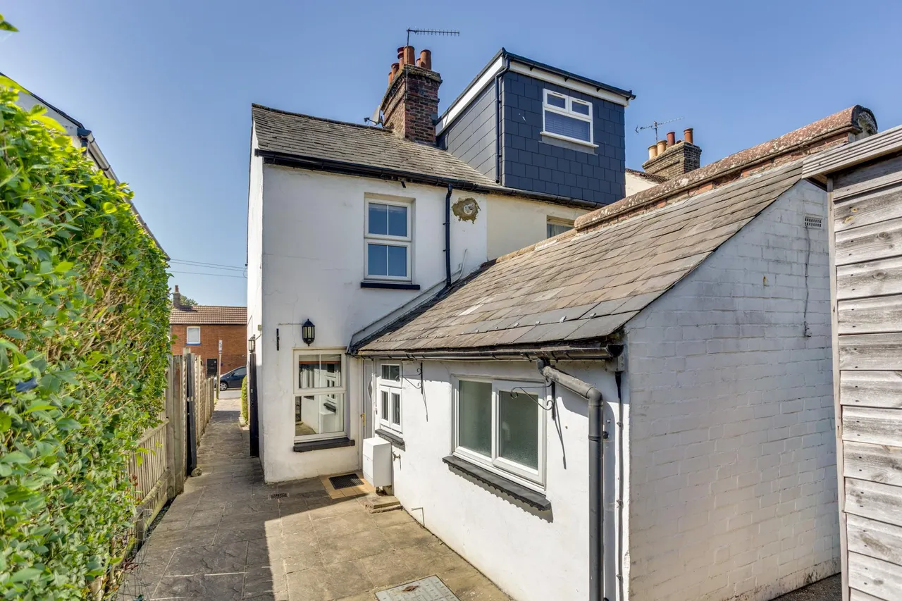 Albert Road, Horley, RH6, photo 17