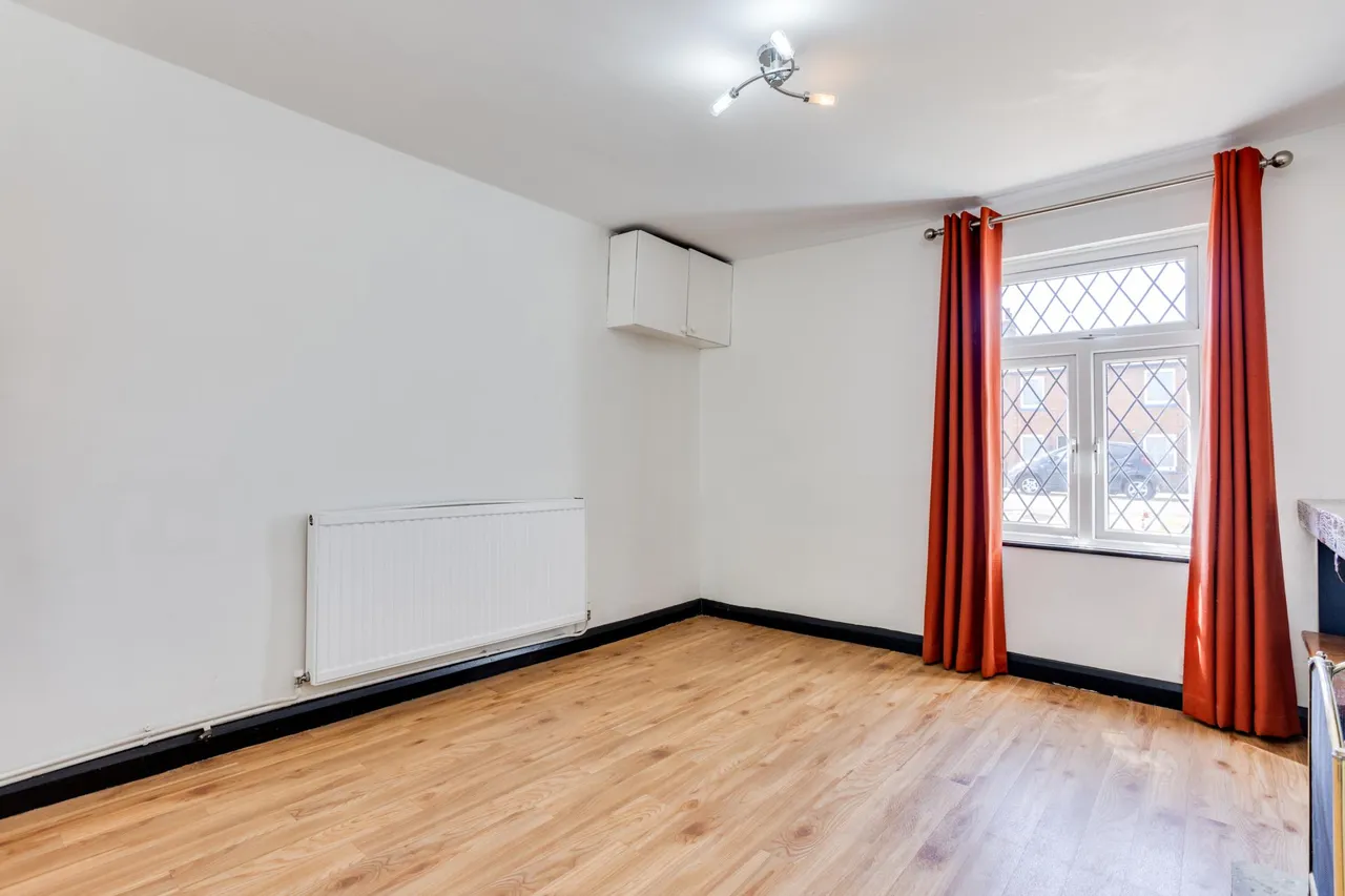 Albert Road, Horley, RH6, photo 4