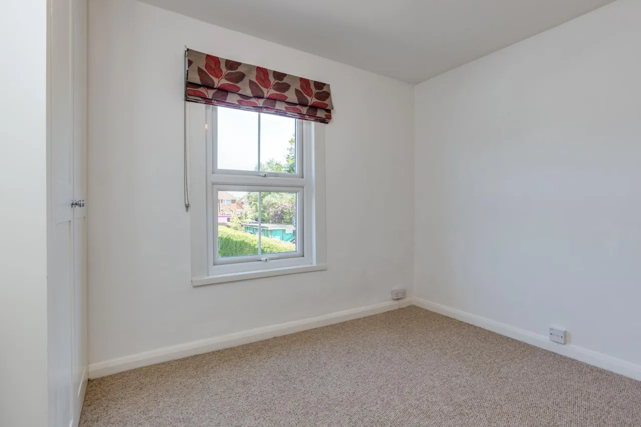Albert Road, Horley, RH6, photo 10