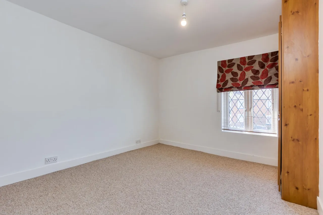 Albert Road, Horley, RH6, photo 8