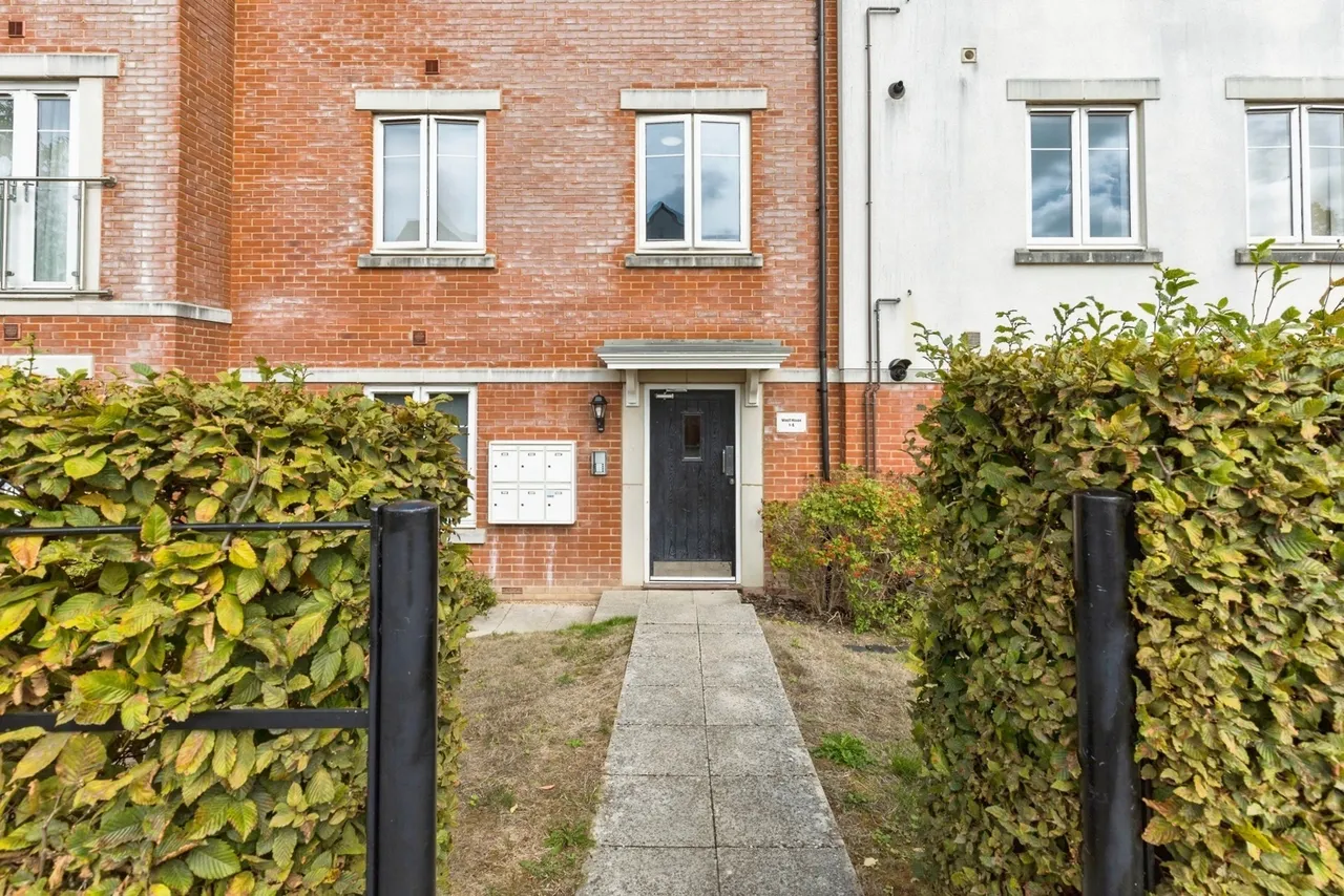 Somerley Drive, Crawley, RH10, photo 6